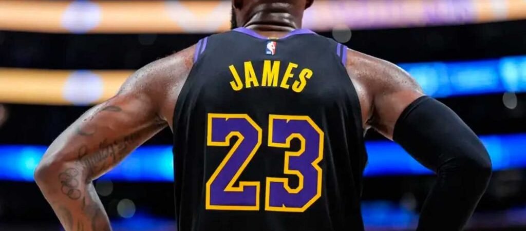 LeBron James lleva su talento a los Philadelphia 76ers y afirma: “Tengo más que dar”