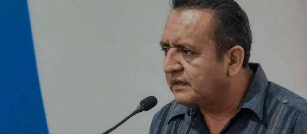 Alcalde de Ixhuatlán del Sureste niega señalamientos y rechaza acusaciones tras muerte de periodista Roxana Guzmán