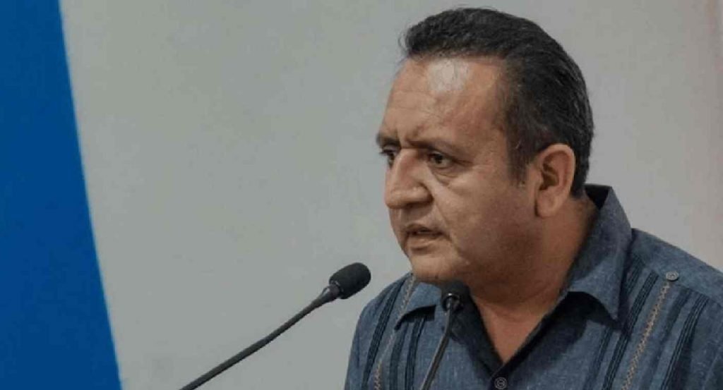 Alcalde de Ixhuatlán del Sureste niega señalamientos y rechaza acusaciones tras muerte de periodista Roxana Guzmán