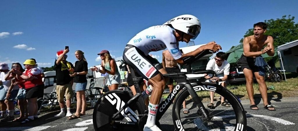 Mexicano Isaac del Toro se mantiene en el podio tras etapa 16 del Tour de Francia